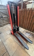 Manual hydraulic pallet for sale  HULL