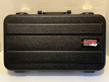Usado, Capa Gator GM-6-PE 6 espaços polietileno para 6 microfones usada comprar usado  Enviando para Brazil