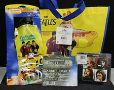 The Beatles YELLOW SUBMARINE Reuseable Swag Bag Tote - New w/Tag - Vandor 2010 comprar usado The Beatles YELLOW SUBMARINE Reuseable Swag Bag Tote - New w/Tag - Vandor 2010 comprar usado  Enviando para Brazil