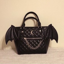 Bolsa satchel Hot Topic preta acolchoada asa de morcego lua e corrente comprar usado  Enviando para Brazil