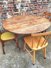 Table ronde ancienne d'occasion  Saint-Amand-les-Eaux