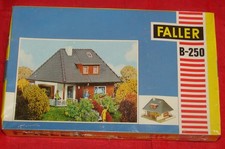 Faller maquette maison d'occasion  Dangé-Saint-Romain