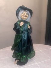 Boneca bruxa feita à mão aproximadamente 22” vestido verde esmeralda Salem MA artista tecido corpo  comprar usado  Enviando para Brazil