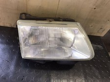 Faro anteriore destro usato  Italia