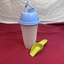 TUPPERWARE 16 oz QUICK SHAKE liquidificador/misturador de vestir transparente com tampa azul 844 e colher comprar usado  Enviando para Brazil