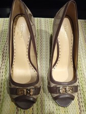 Women coach brown for sale  Marysville