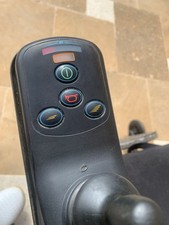 Carrozzina disabili elettrica usato  Seravezza