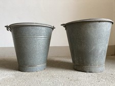 Antico secchio pozzo usato Antico secchio pozzo usato  Villafranca Piemonte