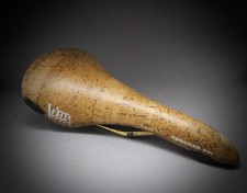 Usado, VGC Selle Bassano Vuelta Saddle / Cork / 1994 / Alloy R531 Manganese #VELOWIZARD comprar usado Usado, VGC Selle Bassano Vuelta Saddle / Cork / 1994 / Alloy R531 Manganese #VELOWIZARD comprar usado  Enviando para Brazil