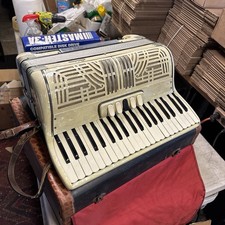 acordeon for sale acordeon for sale Orange