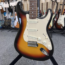 Squier japan stratocaster usato  Spedire a Italy