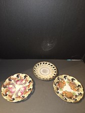 Lot decorative plates for sale  Cincinnati