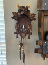 RELOJ CUCO VINTAGE HOJA DE ORO PÁJAROS VOLADORES EN MOVIMIENTO FUNCIONANDO segunda mano  Embacar hacia Mexico
