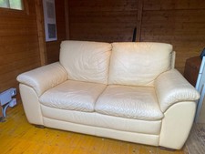 Divano posti pelle usato  Pescia