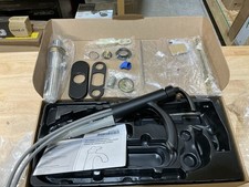 MOEN Glyde 1 alça 1 furo torneira de banheiro com kit de drenagem - preto fosco 6170BL comprar usado  Enviando para Brazil
