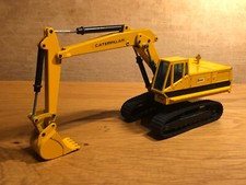 Caterpillar 225 pelle d'occasion  La Chaussée-Saint-Victor