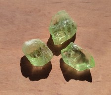 Péridots bruts belle d'occasion  Montesquieu-Volvestre