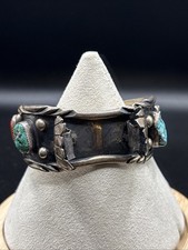 Antigo Bracelete de Relógio Nativo Americano Prata Esterlina Coral Turquesa Tamanho 5,75” comprar usado Antigo Bracelete de Relógio Nativo Americano Prata Esterlina Coral Turquesa Tamanho 5,75” comprar usado  Enviando para Brazil