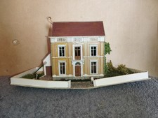 Petite maison restaurée d'occasion  Épinay-sur-Seine