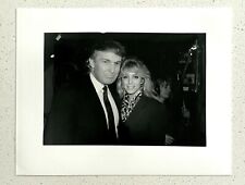 Foto original tipo 1 dos anos 1990 Donald Trump "Christmas in Connecticut Premiere" comprar usado  Enviando para Brazil