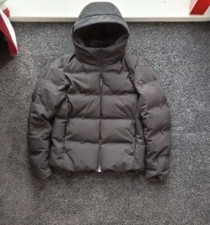 Uniqlo men seamless for sale  ST. ALBANS