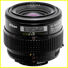 Nikon nikkor 70mm usato  Busto Arsizio