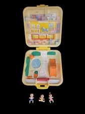 Vintage 1989 Bluebird Polly Pocket Midge's Play Berçário Escolar Amarelo com 3 Bonecas comprar usado  Enviando para Brazil