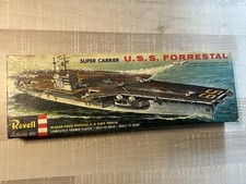 Revell flugzeugträger forrest gebraucht kaufen  Berlin