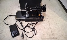Antique singer featherweight d'occasion  Expédié en Belgium