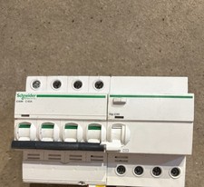 Schneider électric disjoncteu d'occasion  Riom