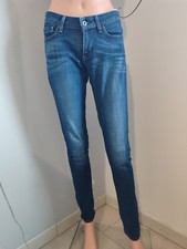 Jeans levis slight d'occasion  Serres-Castet