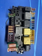 A2469067100 porta fusibili usato  Casapesenna
