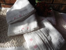4anciennes serviettes toilette d'occasion  Commentry