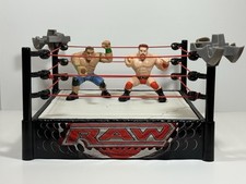 WWE Raw Wrestling Toy Ring 2010 Mattel tapete de ação flip com 2 bonecos Power Slammer comprar usado WWE Raw Wrestling Toy Ring 2010 Mattel tapete de ação flip com 2 bonecos Power Slammer comprar usado  Enviando para Brazil