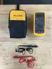 Multimetro portatile fluke usato  Spedire a Italy