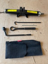 16-21 HYUNDAI TUCSON MACACO DE PNEU DE EMERGÊNCIA E KIT DE FERRAMENTAS CONJUNTO E ESTOJO FABRICANTE DE EQUIPAMENTO ORIGINAL, usado comprar usado  Enviando para Brazil
