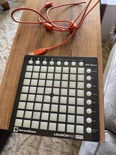 Controle Novation Launchpad Mini MKII DJ comprar usado  Enviando para Brazil