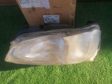 Faro anteriore sinistro usato  Italia
