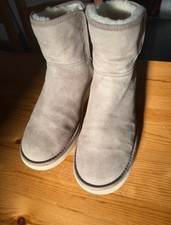 Ugg women zip for sale  GOOLE