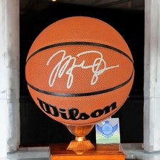HOLOGRAMA assinado por Michael Jordan tamanho completo basquete Chicago Bulls #23 certificado de autenticidade automático comprar usado  Enviando para Brazil