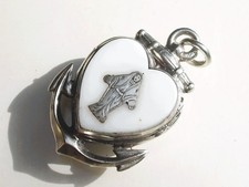 Beau pendentif reliquaire d'occasion  Foix