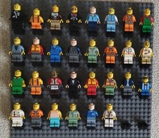 Lego lotto minifigures usato  Cagliari