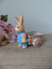 Figurine lapin jardinier d'occasion  Saint-Lambert-du-Lattay