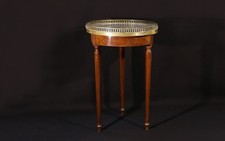 Small table pedestal d'occasion  Expédié en Belgium