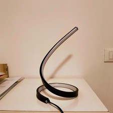 Lampada tavolo led usato  Trieste