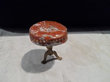 Mesa ou banquinho de metal macio miniaturas vintage para casa de bonecas  comprar usado Mesa ou banquinho de metal macio miniaturas vintage para casa de bonecas  comprar usado  Enviando para Brazil