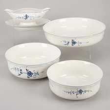 Set serving pieces d'occasion  Expédié en Belgium