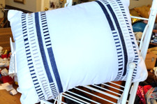 Small white throw for sale  Pocahontas