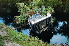 Car stuck submerged for sale  Duluth