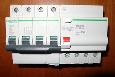 Disjoncteur differentiel 4p. d'occasion  Barr